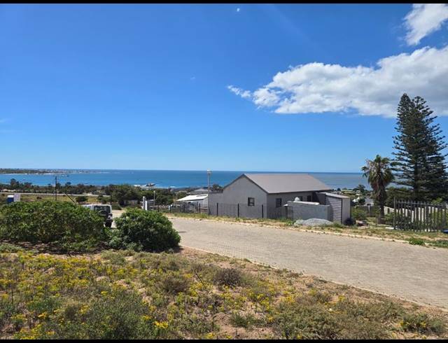 LAND FOR SALE IN DA GAMA BAY